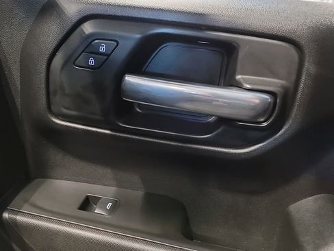 Used 2020 Chevrolet Silverado 1500 Custom Trail Boss w/ Custom Convenience Package image 18