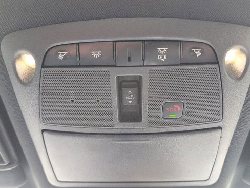 Used 2022 Nissan Armada SL w/ Midnight Edition Package image 28