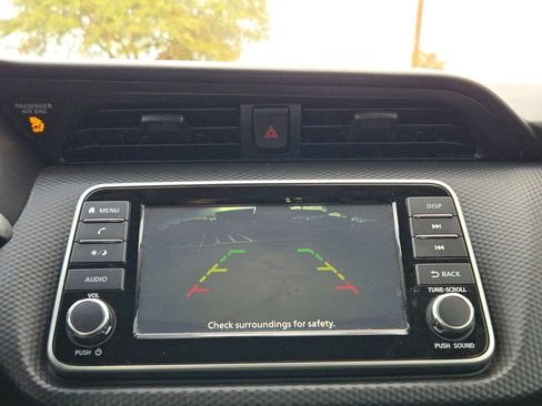 Used 2021 Nissan Kicks S image 18