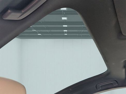 Used 2021 Porsche Taycan 4S image 18