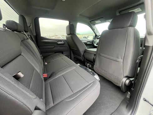 New 2026 GMC Sierra 1500 Elevation image 18