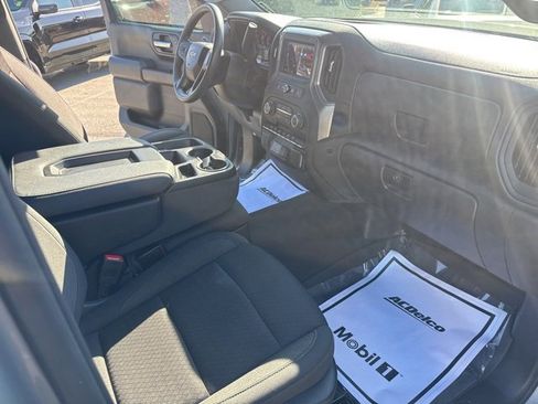 Used 2024 Chevrolet Silverado 1500 Custom image 13