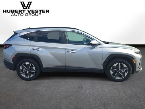Used 2025 Hyundai Tucson SEL FWD image 5
