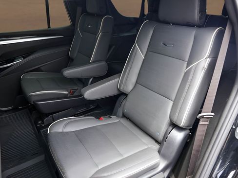 Certified 2025 Cadillac Escalade Sport w/ Touring Package AWD/4WD image 23