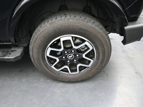 Used 2022 Ford Bronco Outer Banks image 15