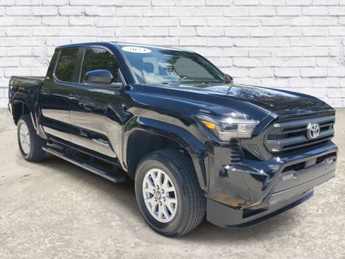 Used 2024 Toyota Tacoma SR5 RWD image 5