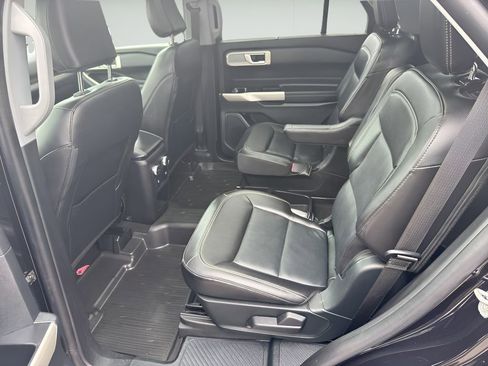 Used 2021 Ford Explorer Limited AWD/4WD image 18