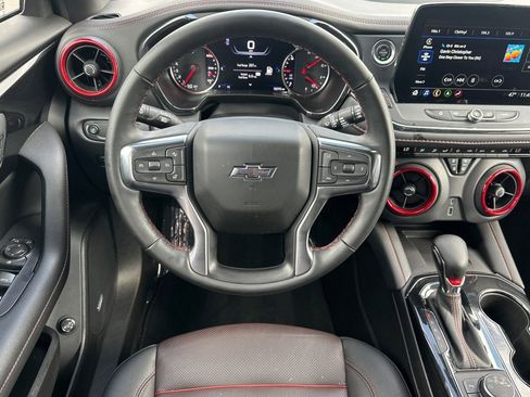 Used 2025 Chevrolet Blazer RS image 17