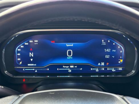 Used 2022 Chevrolet Suburban LT image 18