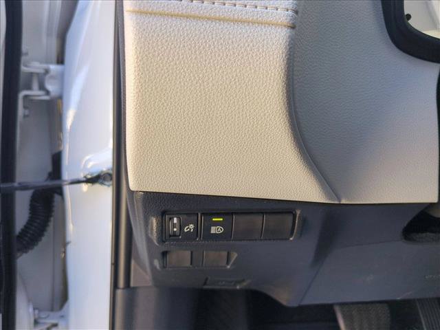 Used 2025 Toyota Corolla Cross L FWD image 13