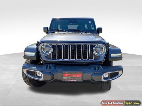 New 2026 Jeep Wrangler Unlimited Sahara AWD/4WD image 2
