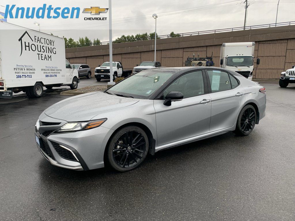 Used 2024 Toyota Camry XSE w/ Navigation Package FWD image 3