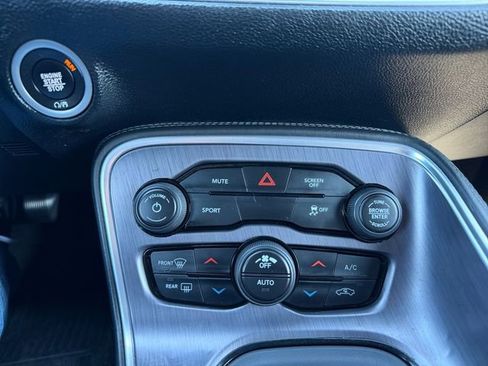 Used 2018 Dodge Challenger SXT RWD image 23