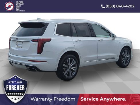 Used 2020 Cadillac XT6 Premium Luxury FWD image 6