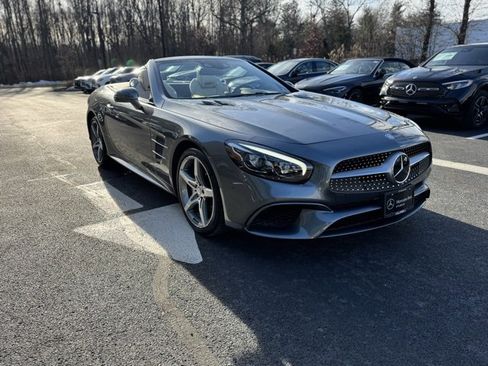 Used 2017 Mercedes-Benz SL 550 image 9