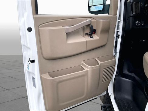 Used 2021 Chevrolet Express 2500 w/ Driver Convenience Package RWD image 17