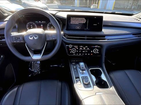 Used 2025 INFINITI QX60 Luxe w/ Black Edition image 3