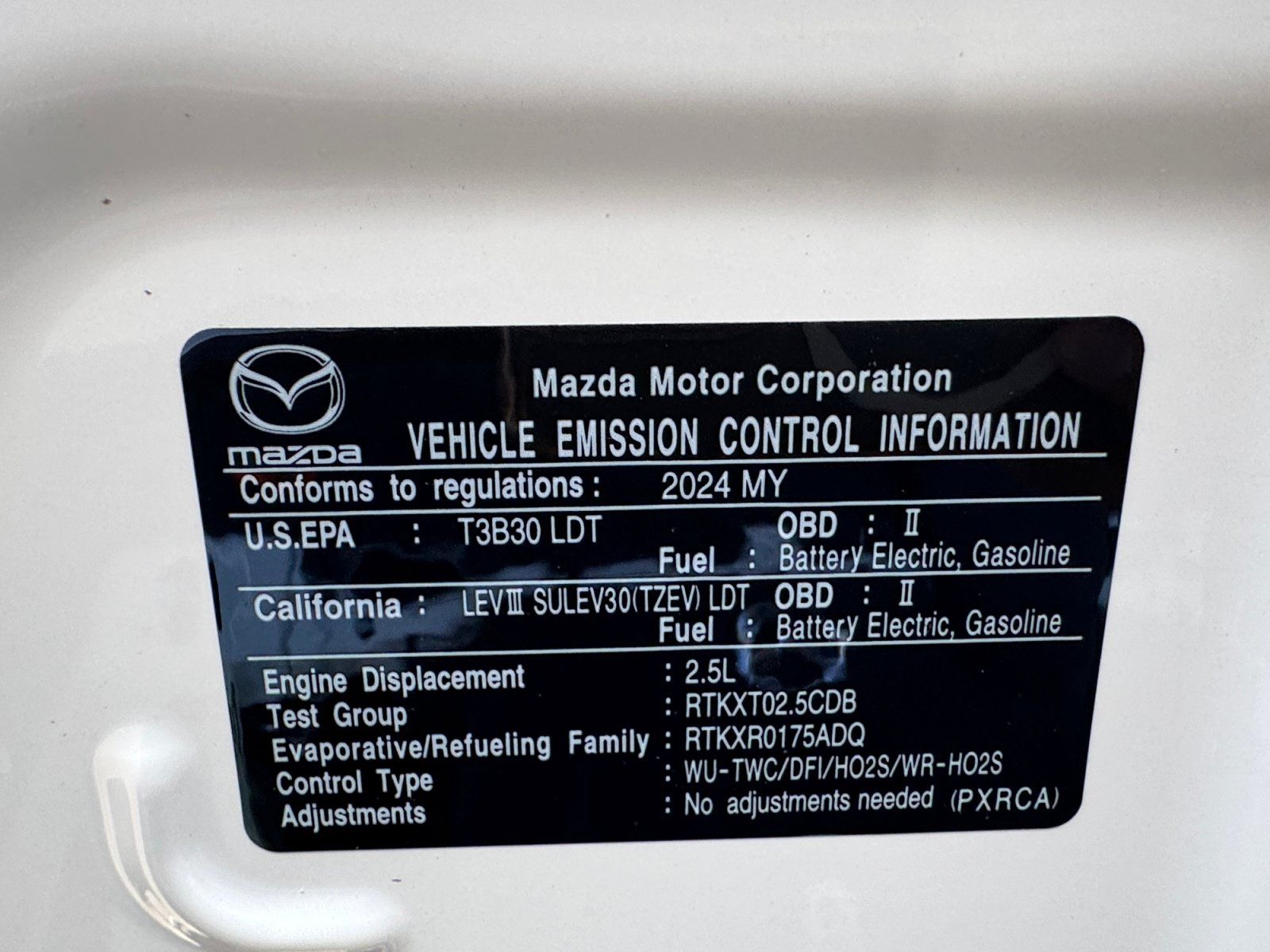 Used 2024 MAZDA CX-90 Plug-In Hybrid w/ Preferred AWD/4WD image 21