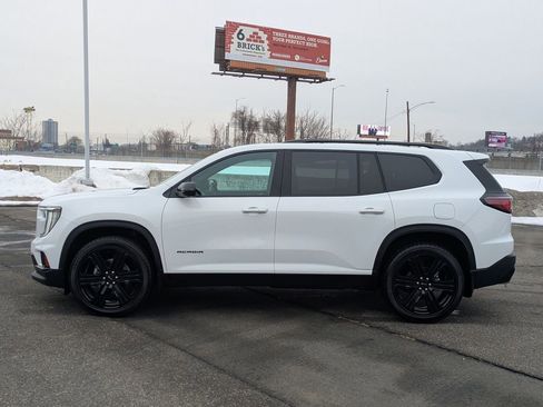 Used 2025 GMC Acadia Elevation w/ Black Edition image 6