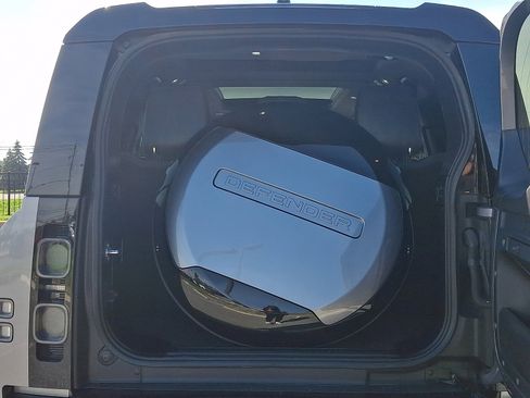 Used 2023 Land Rover Defender 130 X AWD/4WD image 28