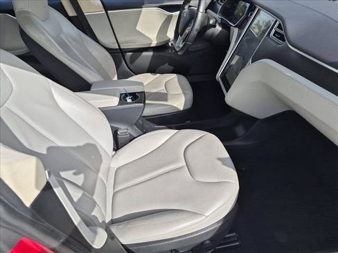 Used 2016 Tesla Model S 70 RWD image 22