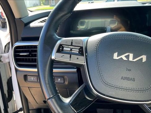 Used 2025 Kia Telluride S AWD/4WD image 10