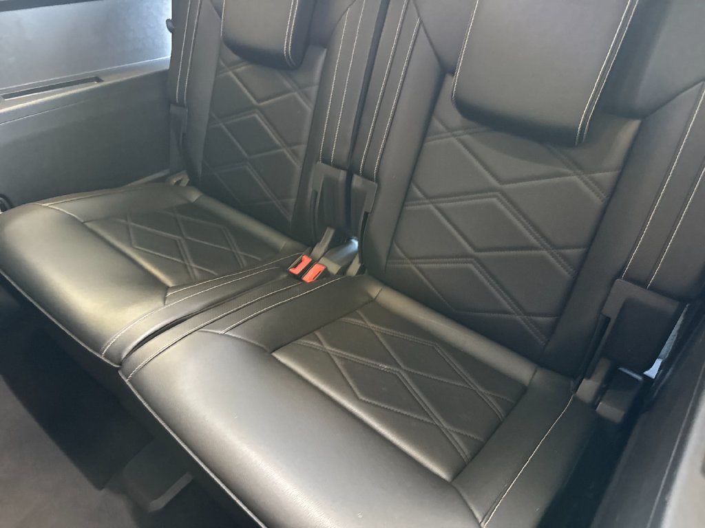 Used 2024 Volkswagen Atlas SE AWD/4WD image 19