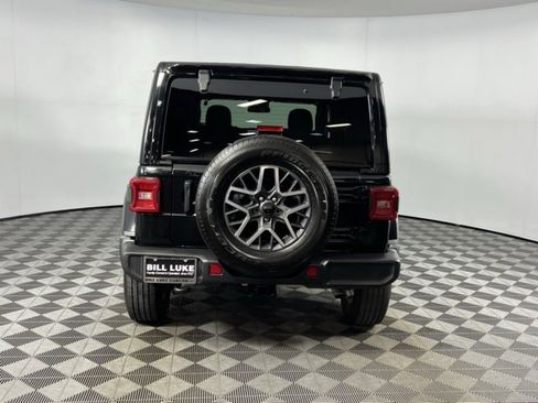 Certified 2024 Jeep Wrangler Sahara image 8