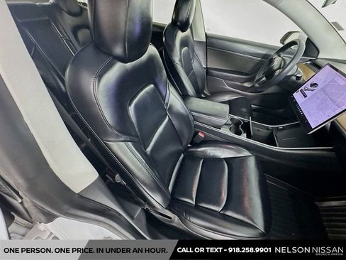Used 2020 Tesla Model 3 Standard Range RWD image 28
