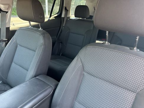 Used 2022 GMC Acadia SLE w/ Driver Convenience Package AWD/4WD image 10
