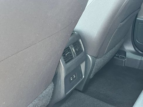 Used 2025 Nissan Rogue SV FWD image 24