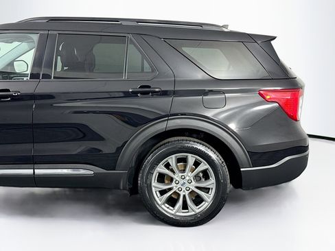 Used 2021 Ford Explorer XLT w/ Equipment Group 202A image 40