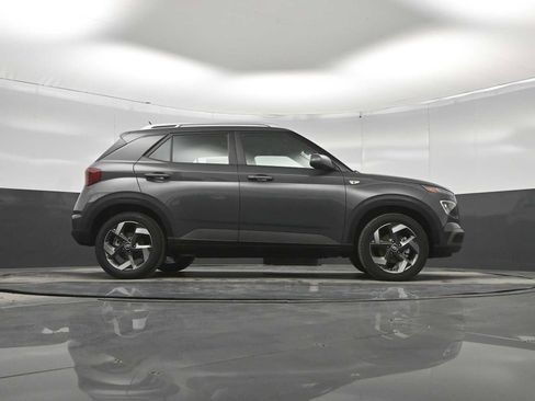 New 2026 Hyundai Venue SEL FWD image 38