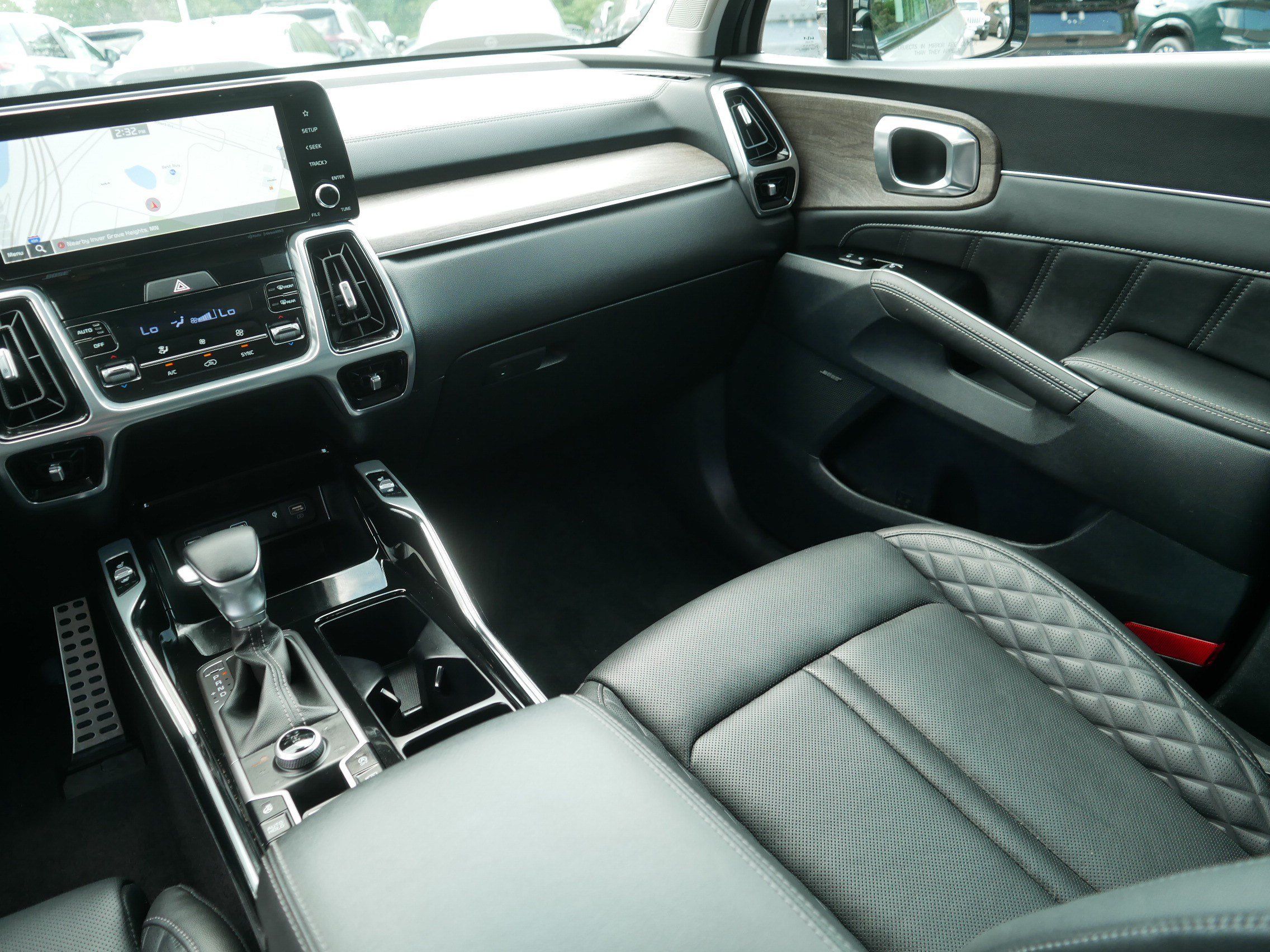 Certified 2023 Kia Sorento SX Prestige AWD/4WD image 11
