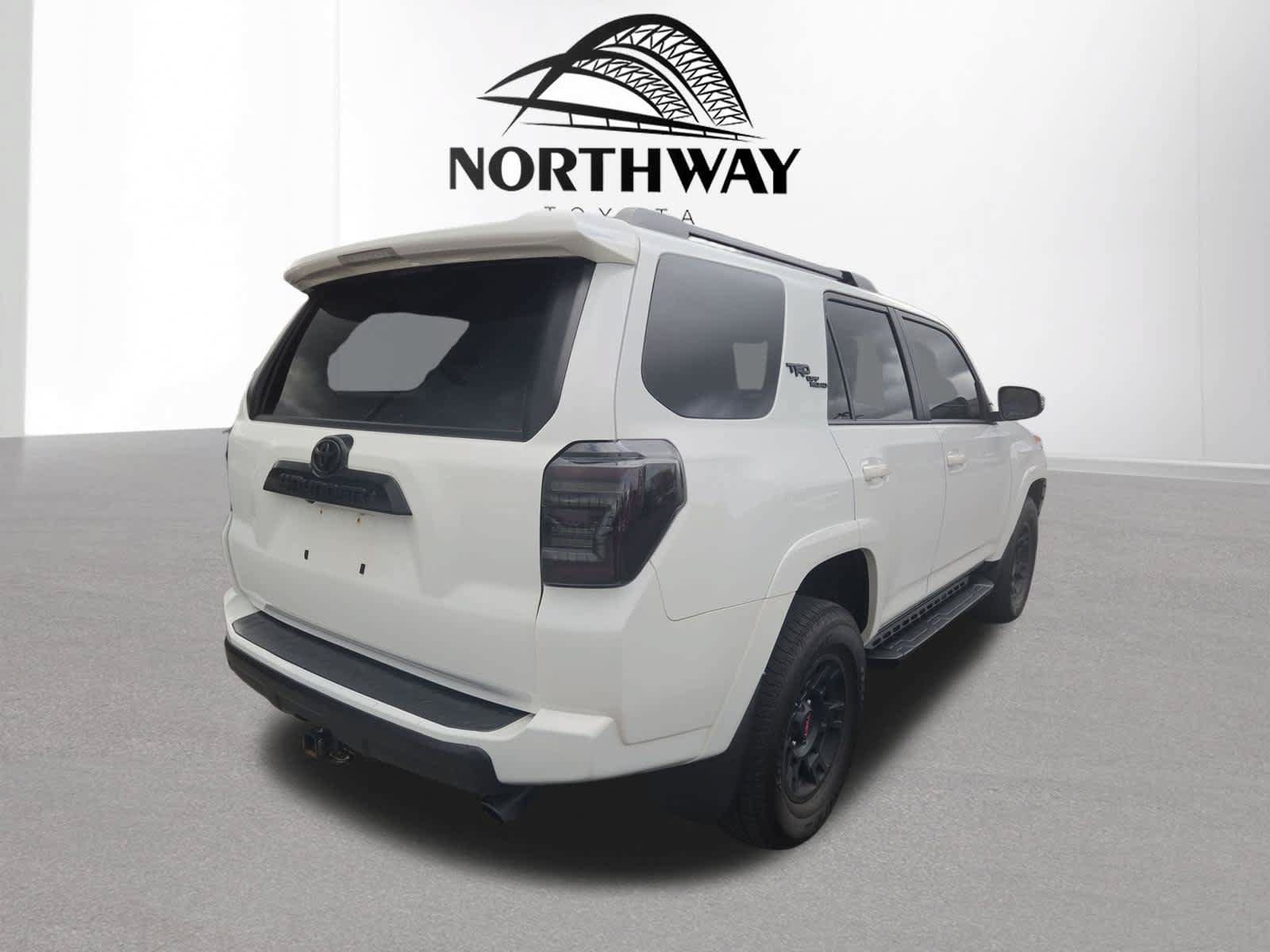 Used 2024 Toyota 4Runner TRD Off-Road Premium w/ Moonroof Package AWD/4WD image 3