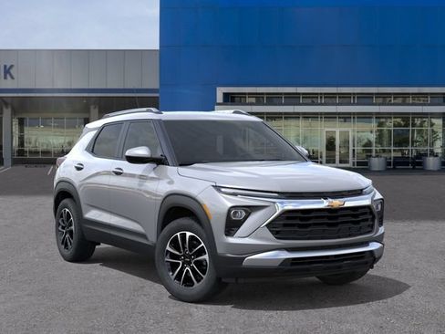 New 2026 Chevrolet TrailBlazer LT w/ Driver Confidence Package FWD image 7