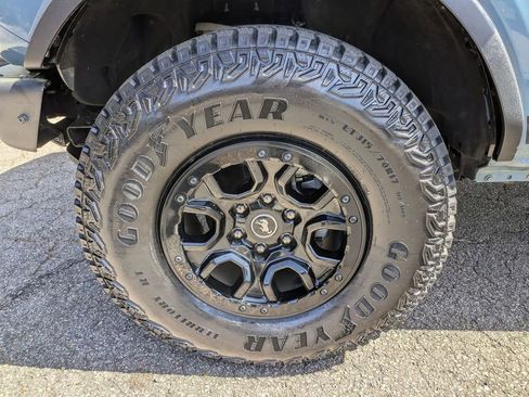 Used 2022 Ford Bronco Wildtrak image 10