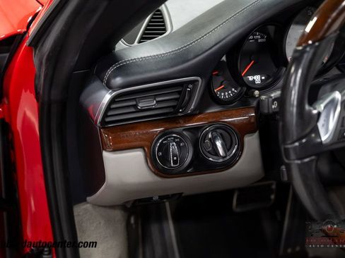 Used 2015 Porsche 911 Targa 4S image 23