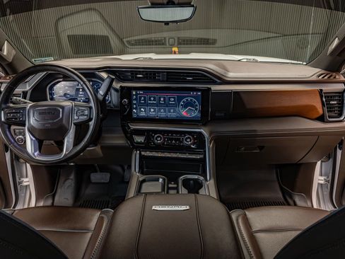 Used 2024 GMC Sierra 2500 Denali w/ Denali Reserve Package image 14