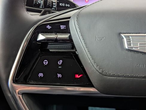 Used 2025 Cadillac Escalade IQ Luxury 2 w/ LPO, Premium Carpet Package image 8