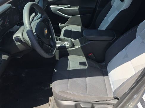 Used 2024 Chevrolet Trax LS w/ LS Convenience Package image 14