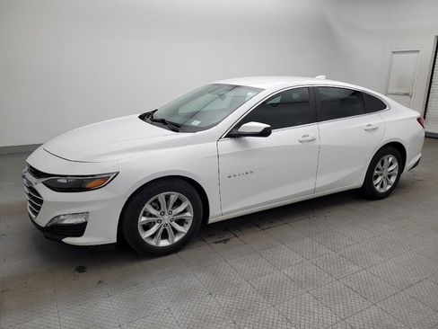 Used 2020 Chevrolet Malibu LT image 2