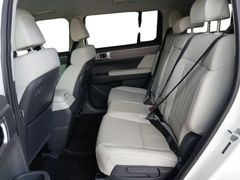 Used 2026 Hyundai Santa Fe SEL FWD image 13