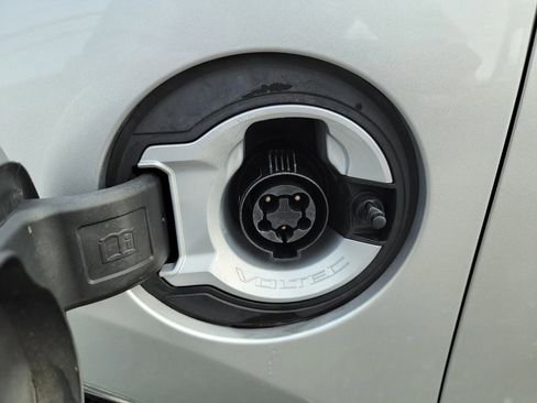 Used 2015 Chevrolet Volt Premium w/ Premium Trim Package image 14