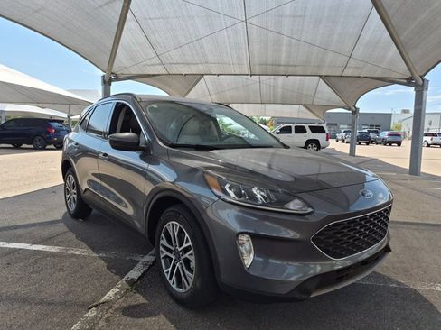 Used 2021 Ford Escape SEL w/ Technology Package AWD/4WD image 3