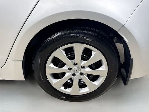 Certified 2025 Toyota Corolla LE image 28