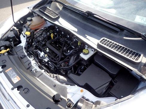 Used 2019 Ford Escape SE image 25