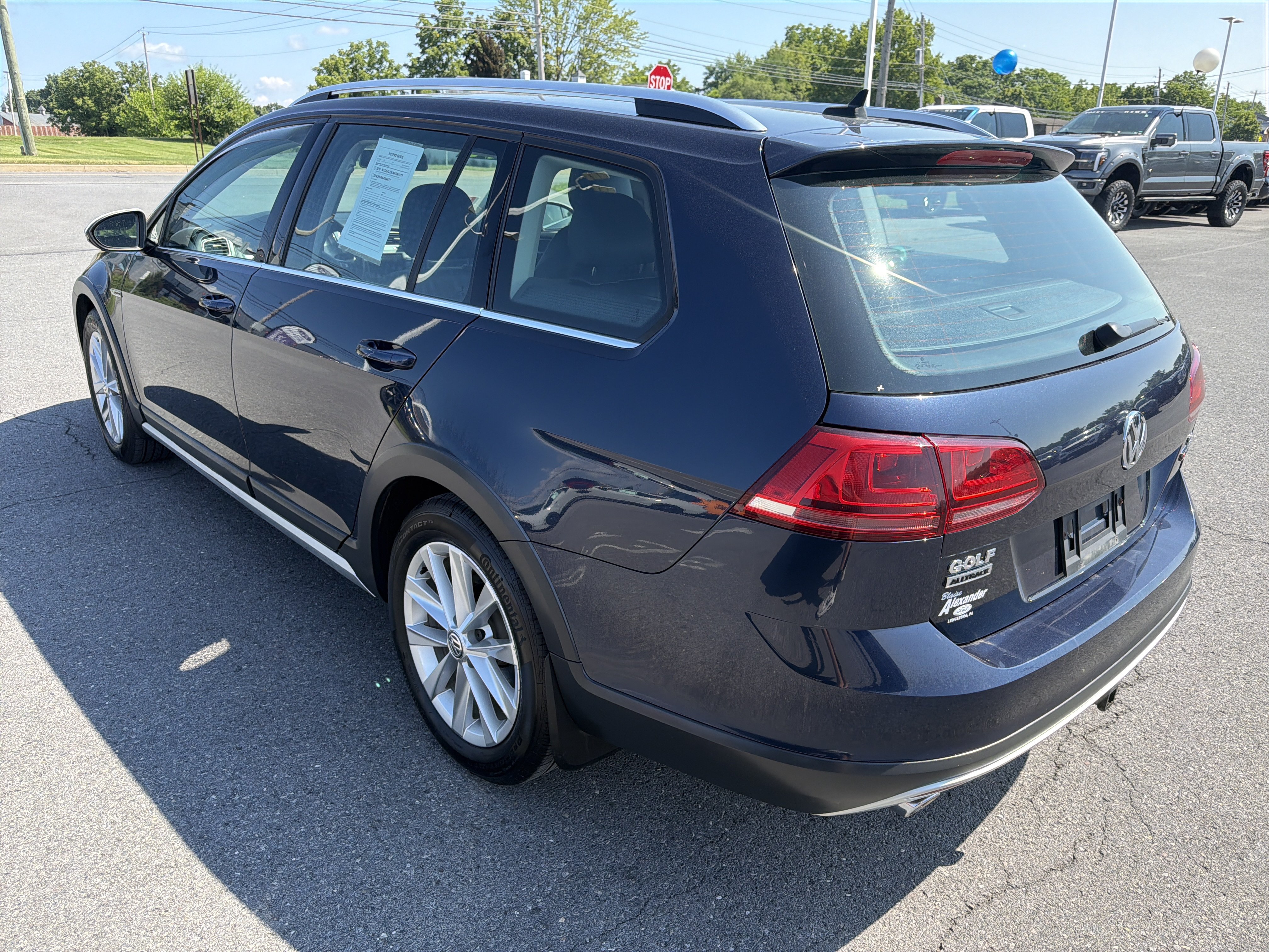 Used 2017 Volkswagen Golf Alltrack S AWD/4WD image 6
