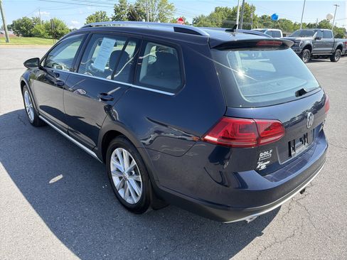 Used 2017 Volkswagen Golf Alltrack AWD/4WD image 6