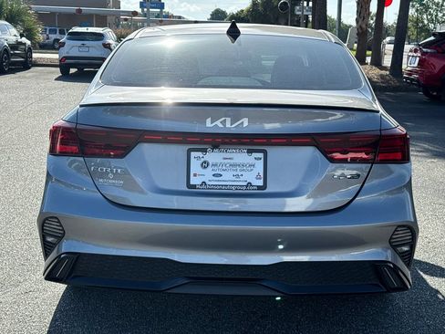 Used 2024 Kia Forte GT-Line w/ GT-Line Premium Package FWD image 4